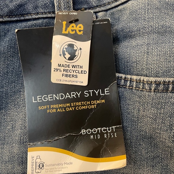 Lee Women's Legendary Mid Rise Bootcut Jean Heritage Fade Wash Size 14 NEW NWT - Picture 8 of 13